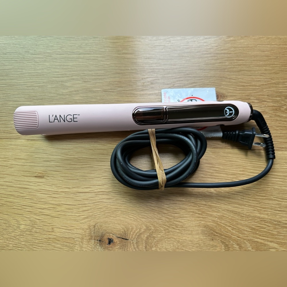 l'ANGE
LE RÊVE
STRAIGHTENER
TITANIUM ROSE GOLD
BLUSH